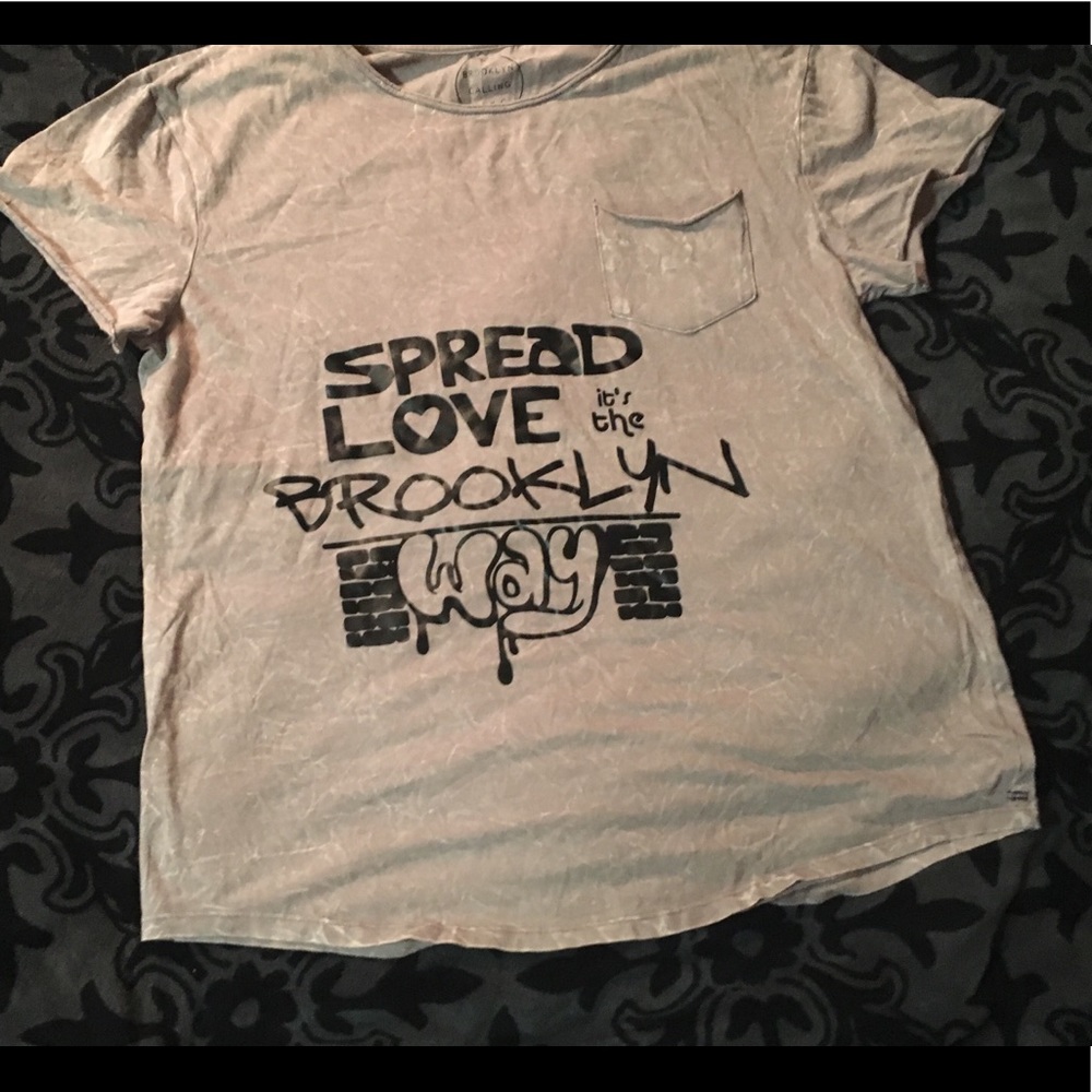 CUSTOM BROOKLYN DESIGN TEE!